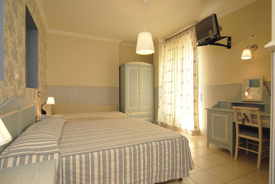 Hotel Mocambo Piscina E Spiaggia San Benedetto del Tronto Exteriér fotografie
