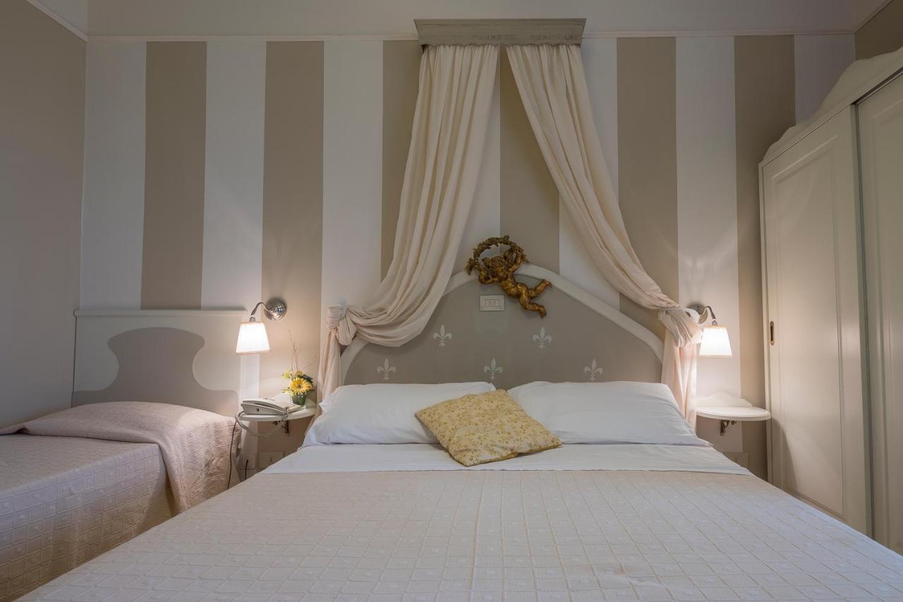 Hotel Mocambo Piscina E Spiaggia San Benedetto del Tronto Exteriér fotografie