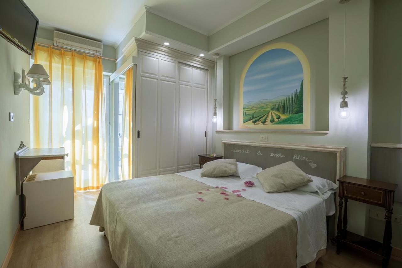 Hotel Mocambo Piscina E Spiaggia San Benedetto del Tronto Exteriér fotografie